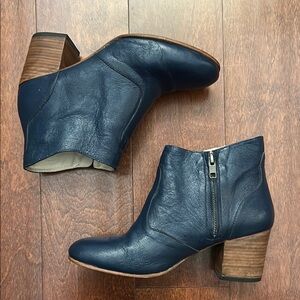 Esquivel Women's Blue Leather Ankle Boots with Stacked Wood Heels, Size 8